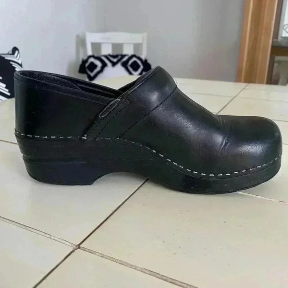 Dansko Professional Women's Clogs 38 US 7.5-8 Black Cabrio Leather Nursing Shoe - Picture 6 of 13